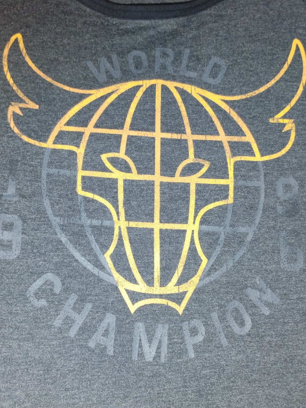Under Armour Project Rock Tank  T-Shirt in Charcoal and Gold